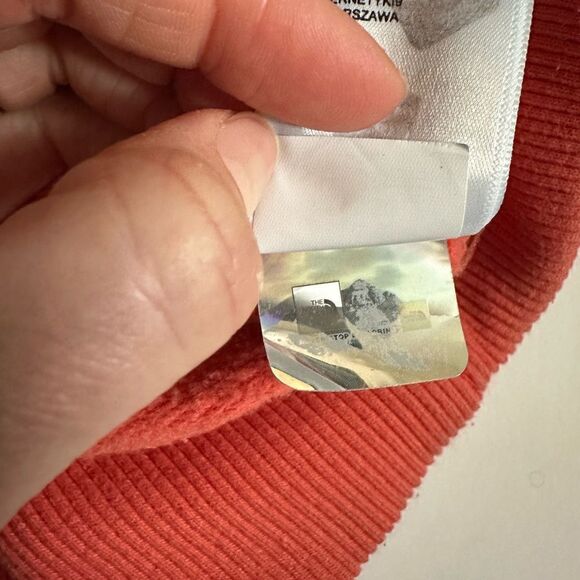 The North Face Emberglow Orange Never Stop Exploring Cropped Hooded Sweatshirt - Picture 9 of 9